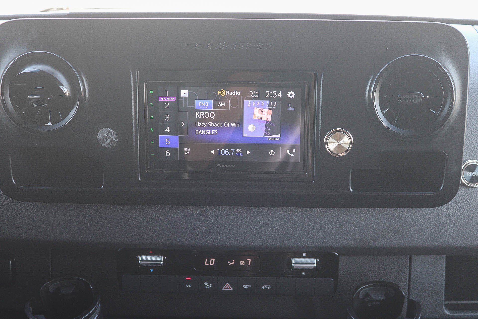 Used 2019 Mercedes-Benz Sprinter 144 Cargo image 14