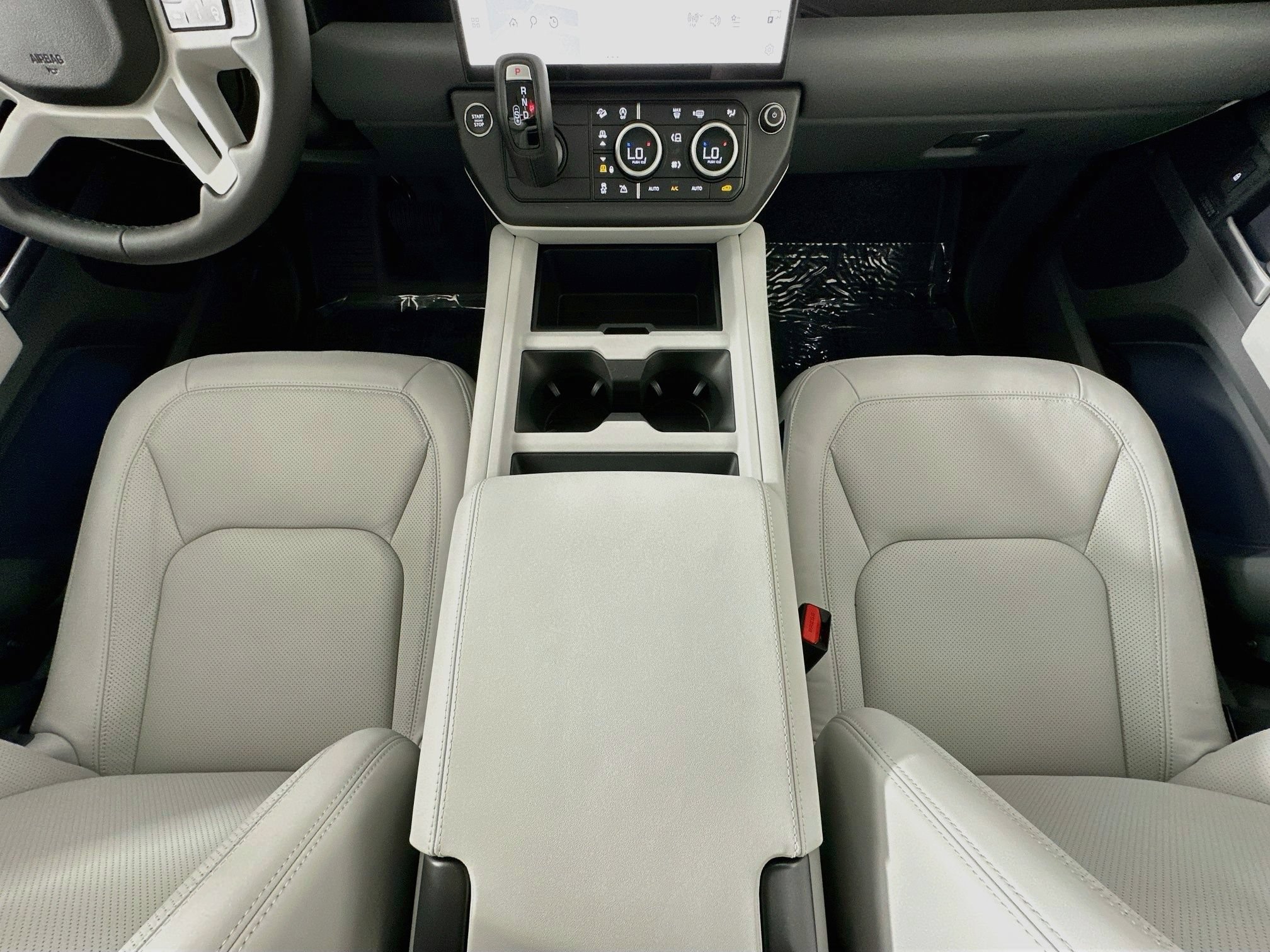 New 2026 Land Rover Defender 110 X-Dynamic SE AWD/4WD image 22