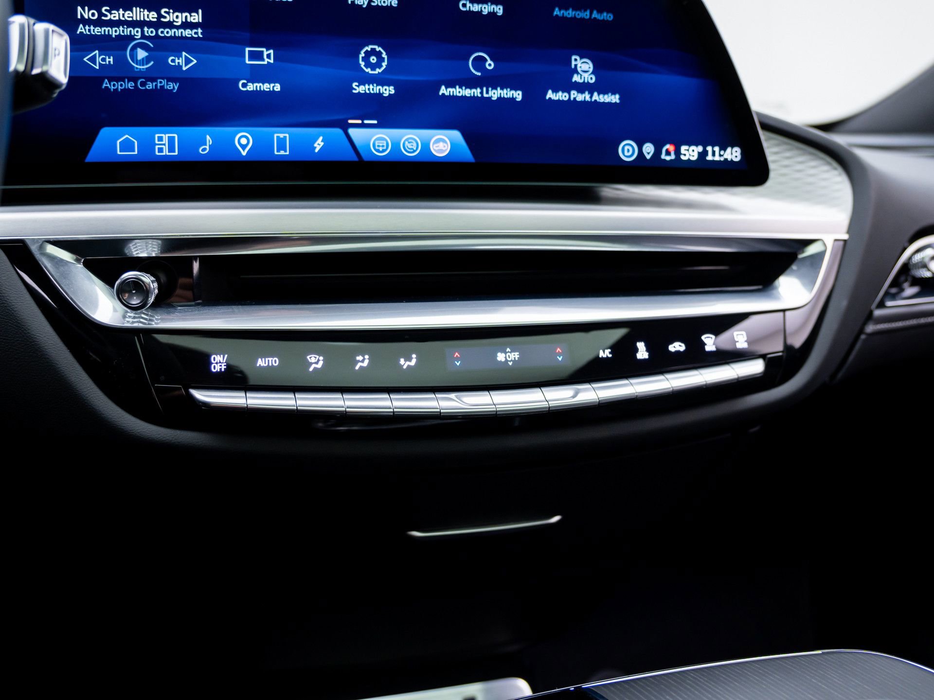 Certified 2025 Cadillac Lyriq Luxury w/ LPO, Floor Liner Package image 31