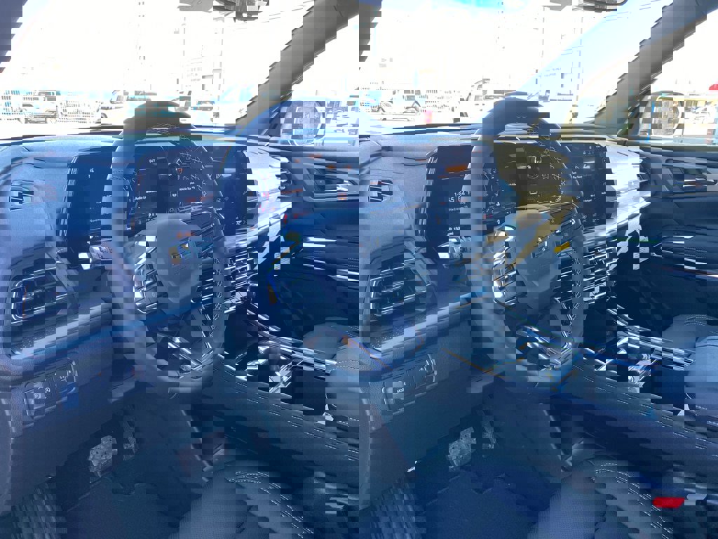 New 2026 Chevrolet Traverse LT w/ Midnight/Sport Edition image 27