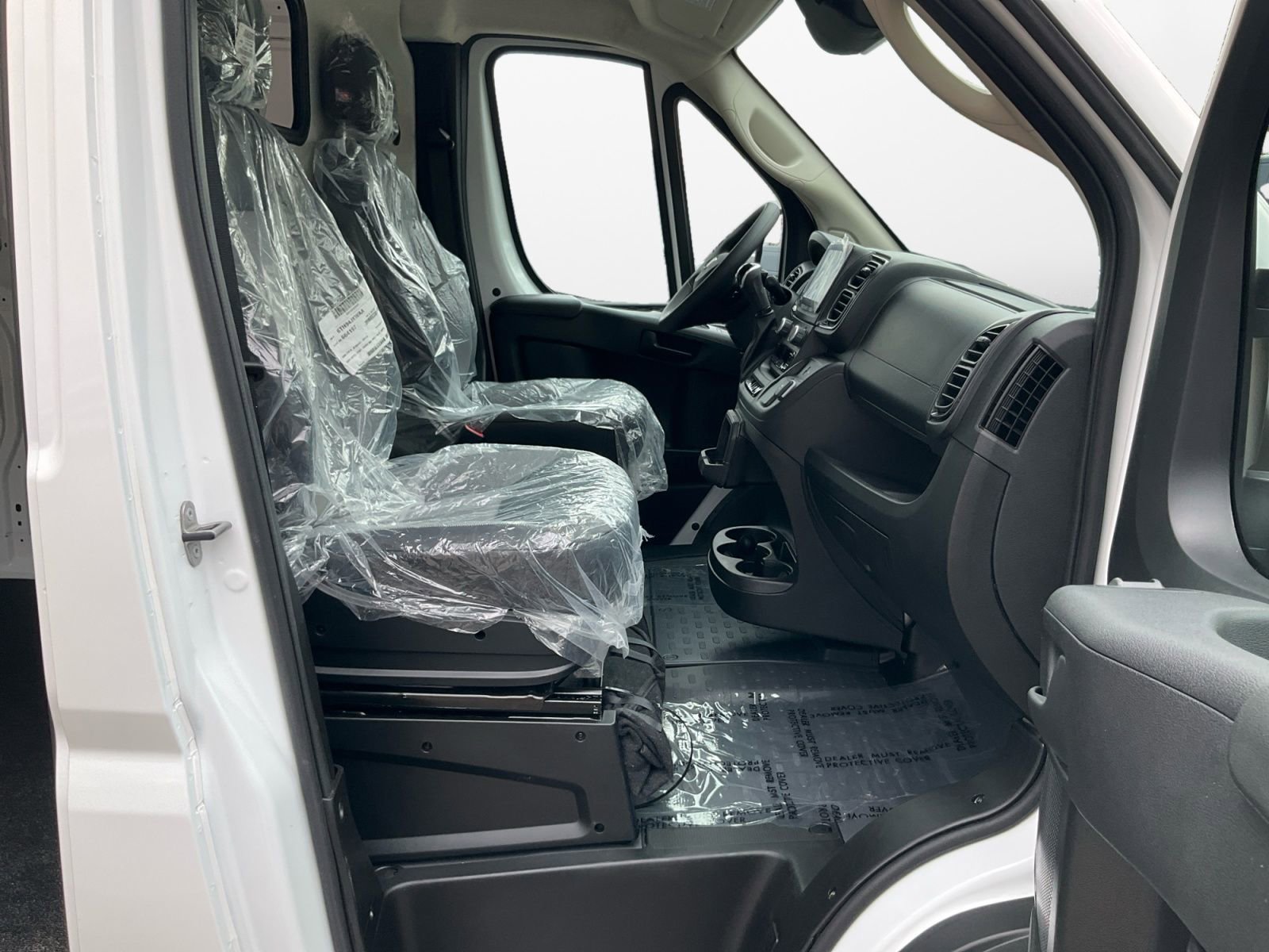 Used 2025 RAM ProMaster 1500 w/ Convenience Group image 15