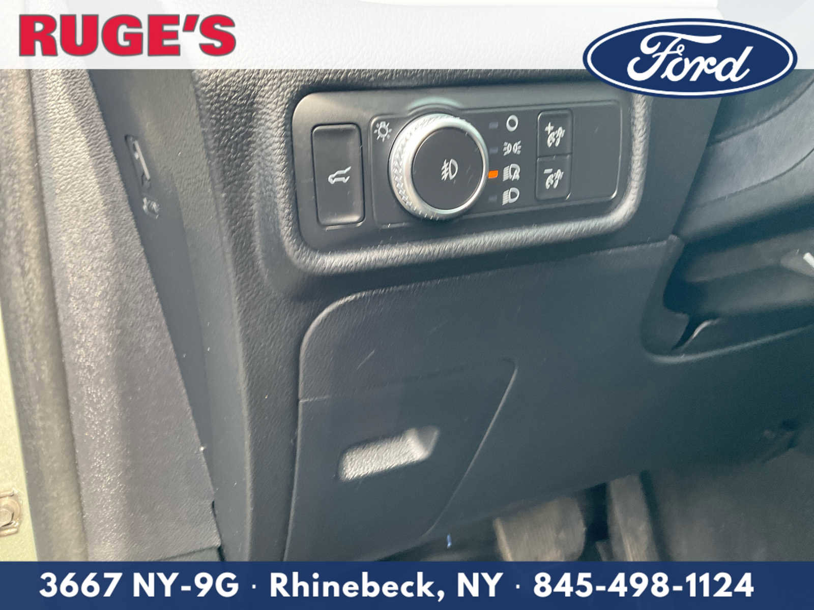 Used 2020 Ford Explorer XLT w/ Equipment Group 202A image 15