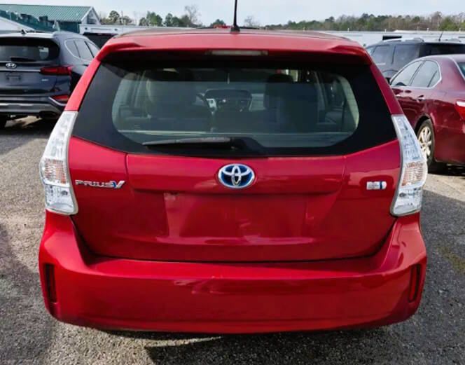 Used 2013 Toyota Prius V Two image 4