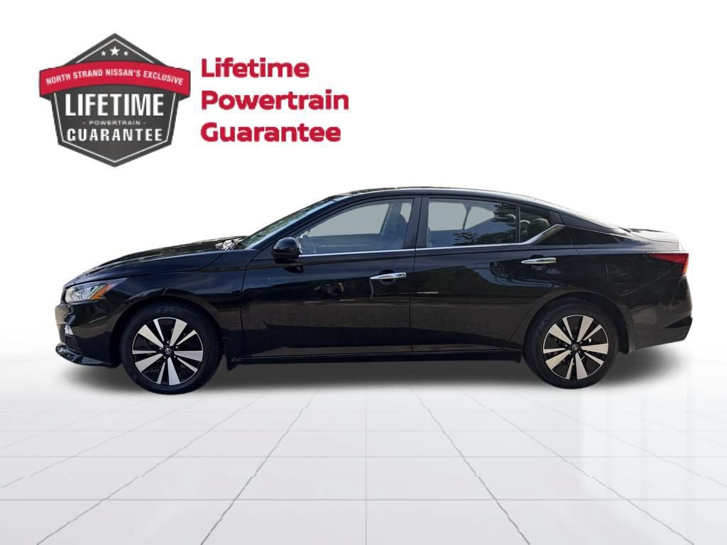 Certified 2022 Nissan Altima 2.5 SV AWD/4WD image 2