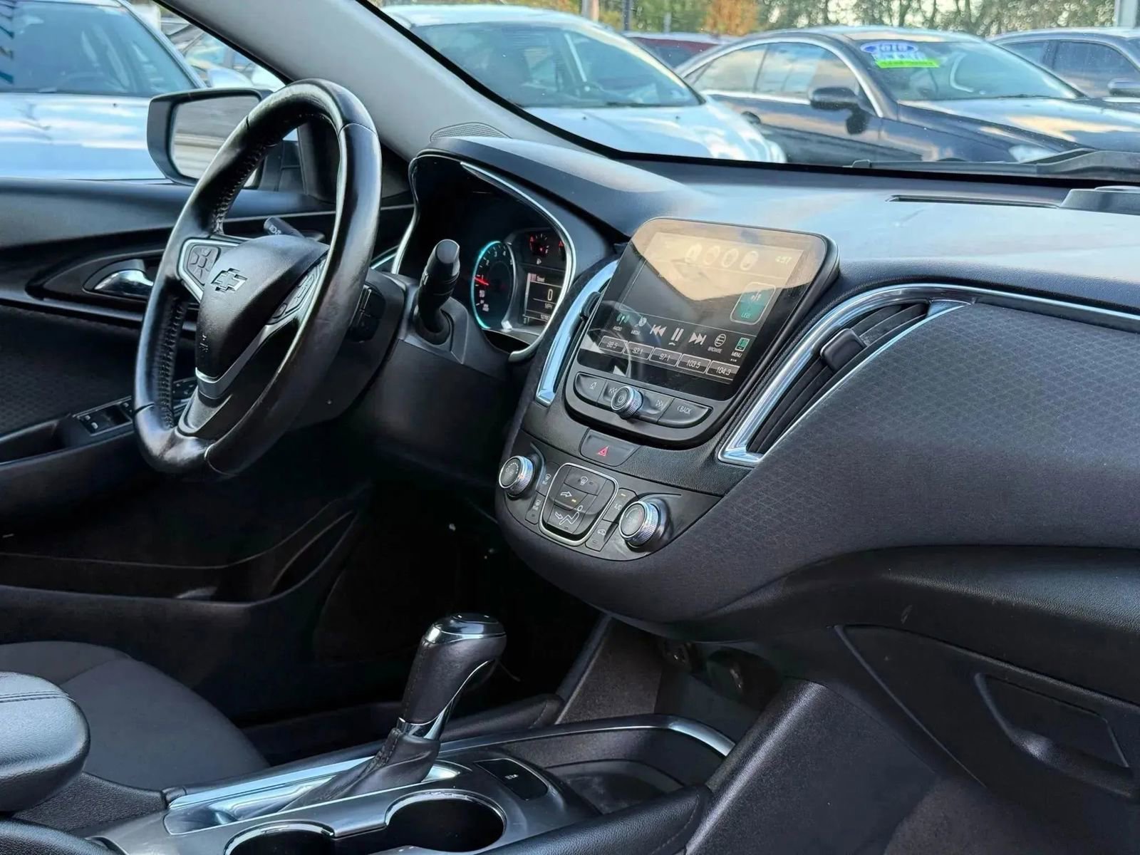 Used 2018 Chevrolet Malibu LT FWD image 47