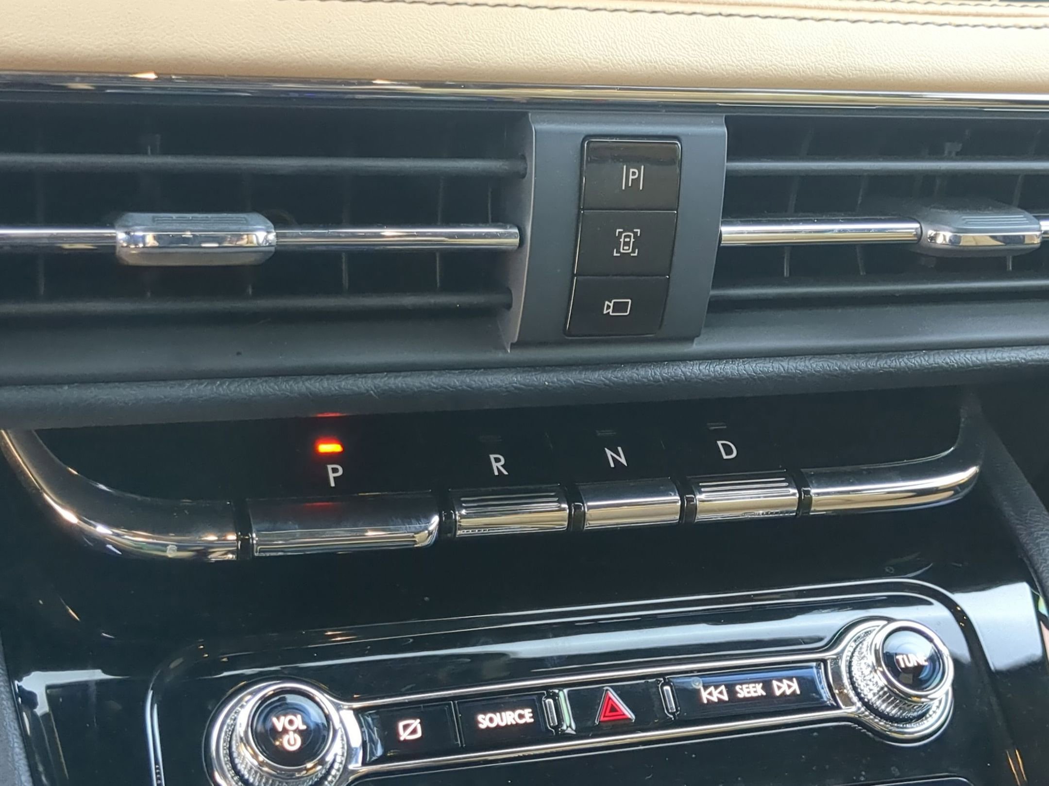 Used 2022 Lincoln Corsair Reserve w/ Elements Package image 19