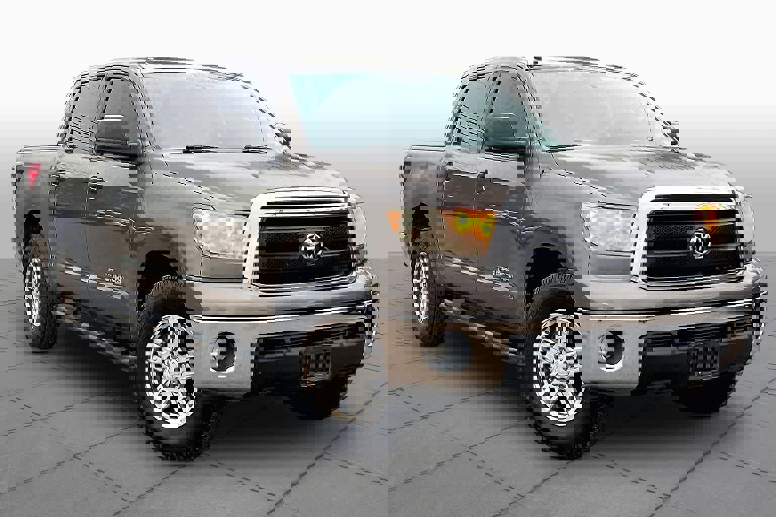 Used 2012 Toyota Tundra 2WD CrewMax w/ SR5 Pkg image 2