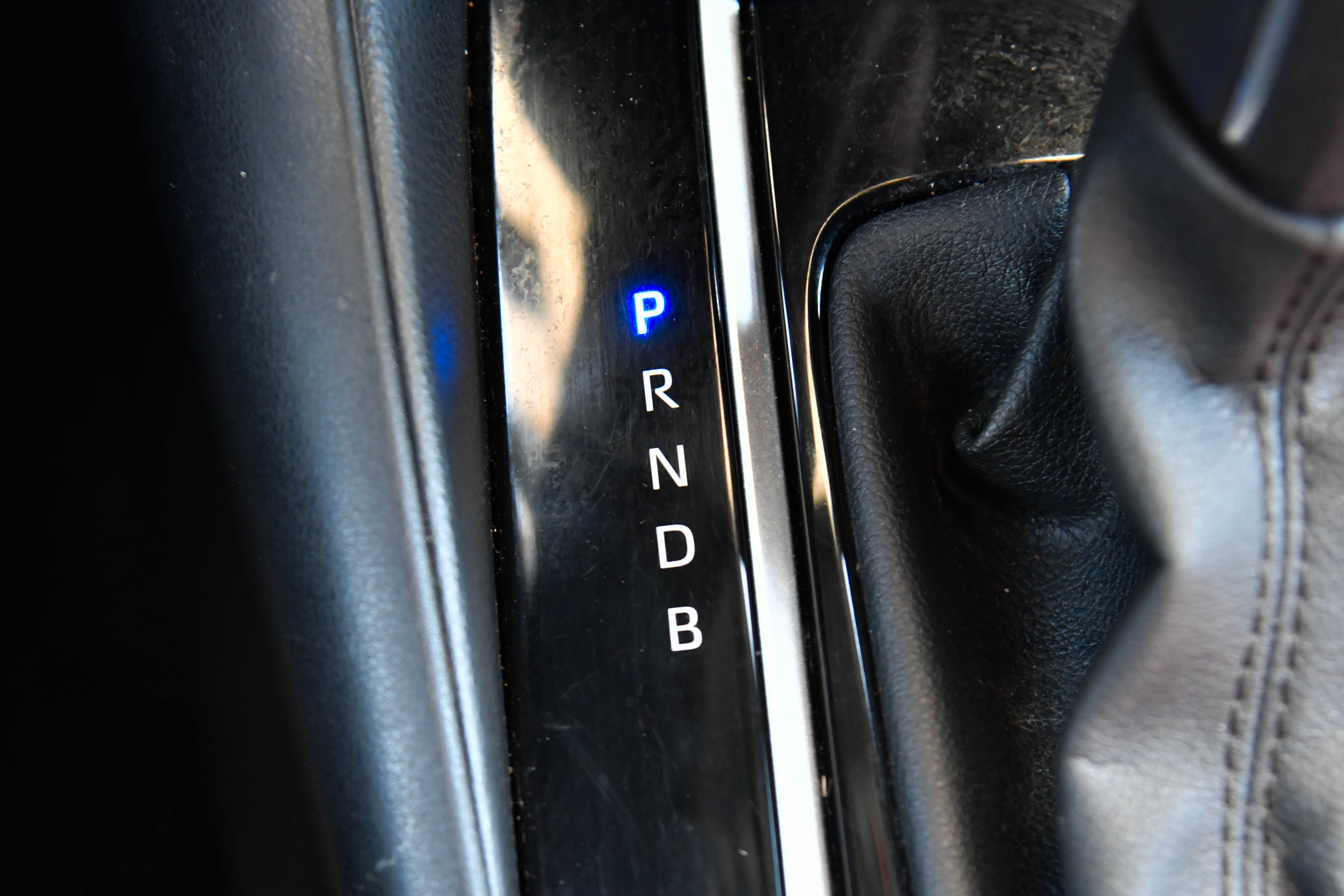 Used 2023 Toyota Corolla SE w/ SE Premium Package FWD image 27