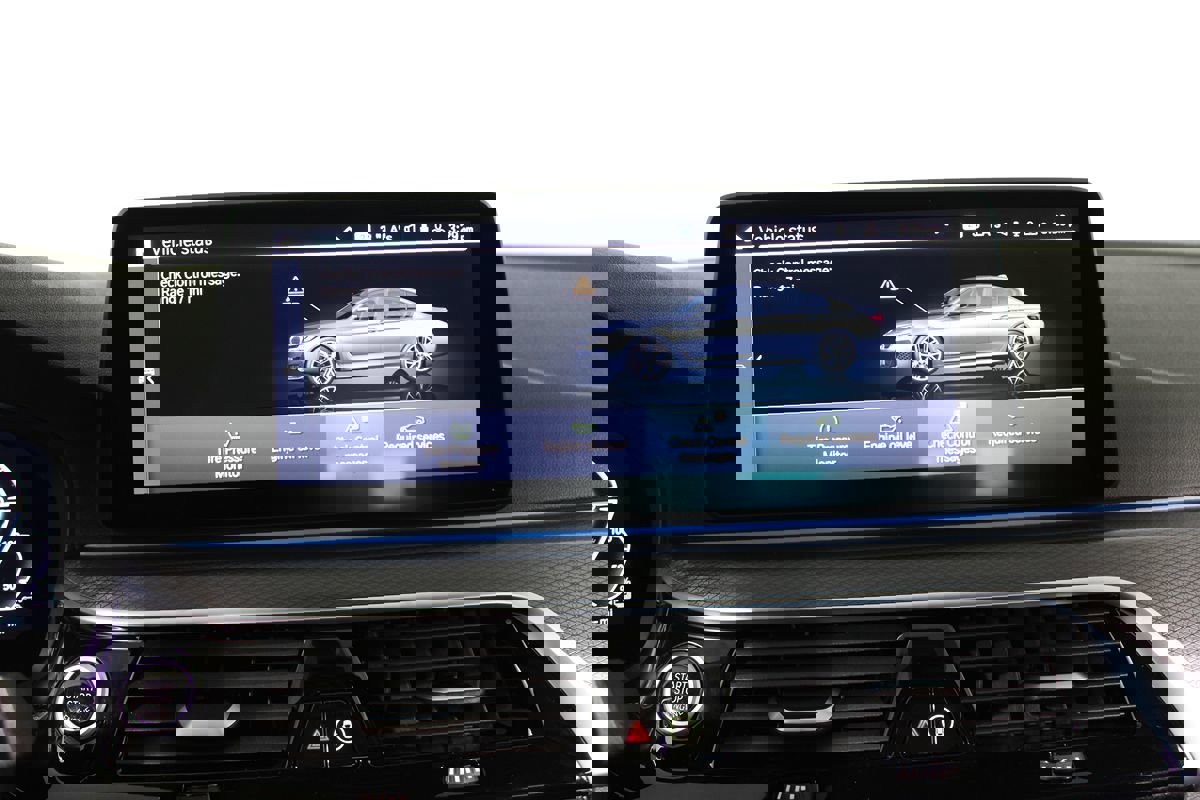 Used 2023 BMW 530e 530e w/ M Sport Package image 26