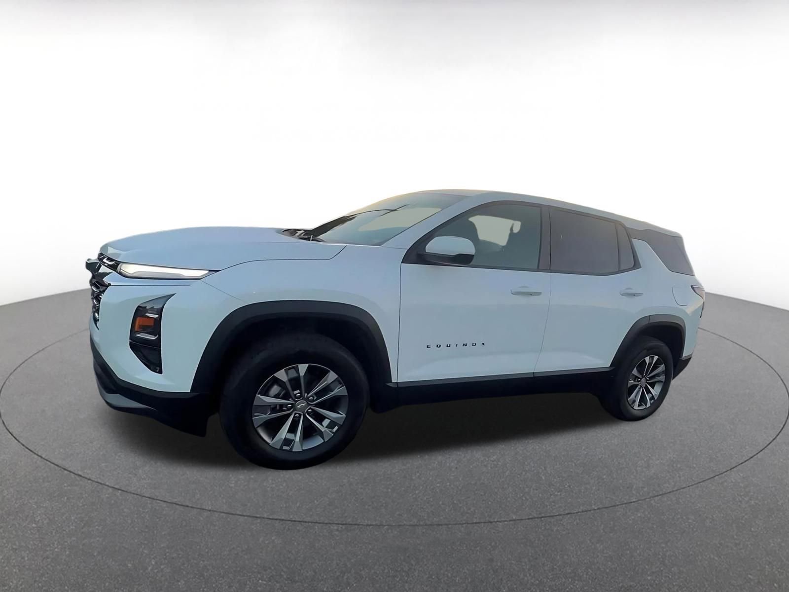 Used 2025 Chevrolet Equinox LT image 8