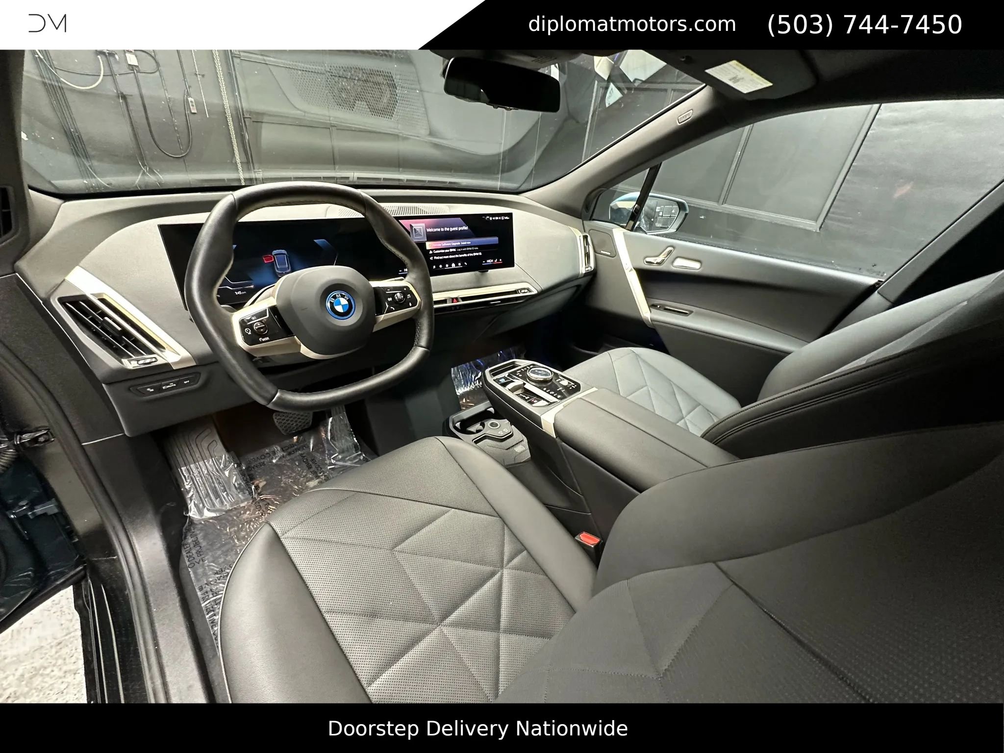 Used 2025 BMW iX xDrive50 w/ Premium Package image 16