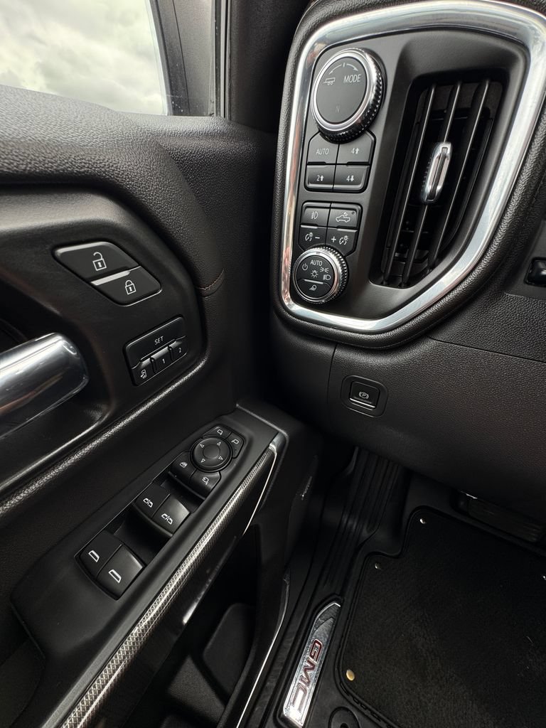 Used 2022 GMC Sierra 1500 AT4 w/ AT4 Premium Package AWD/4WD image 16