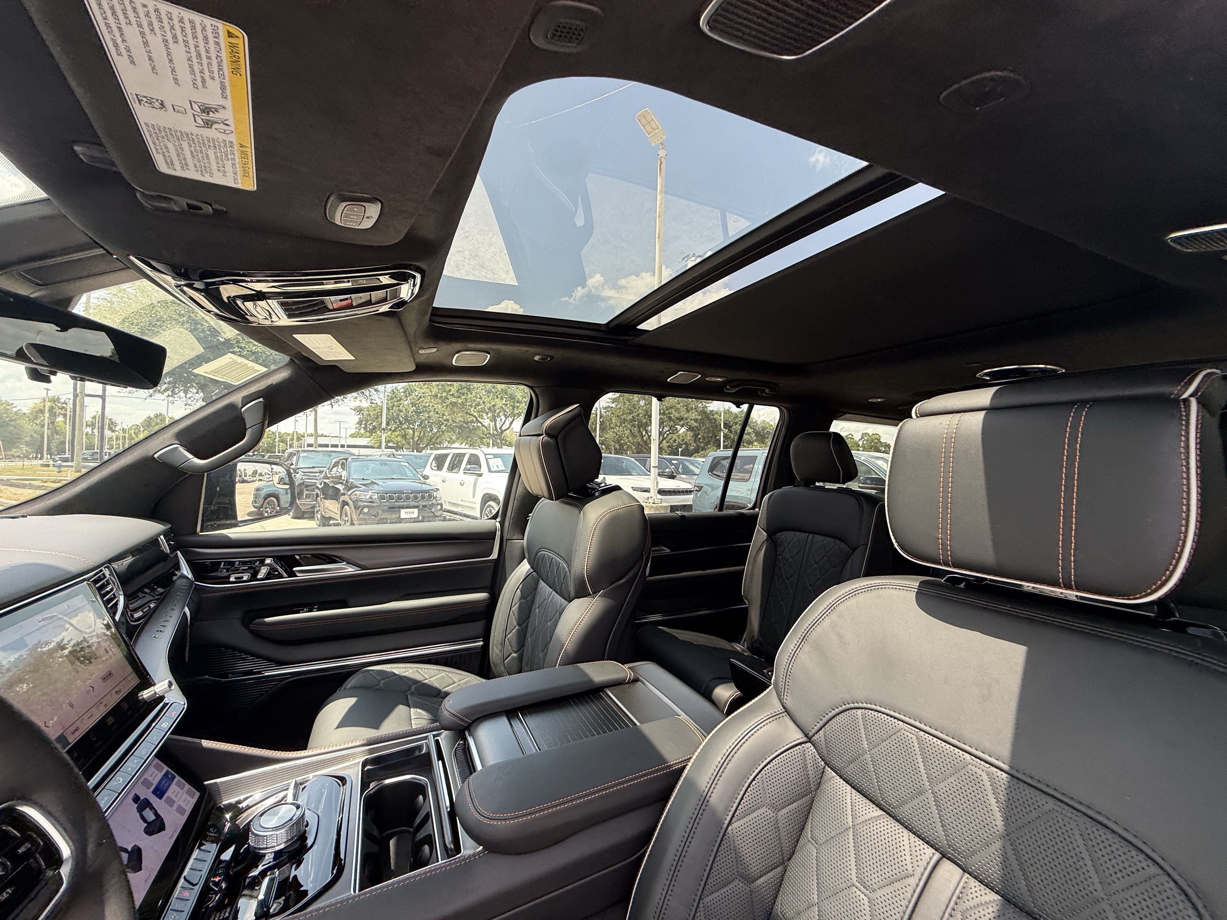 New 2026 Jeep Grand Wagoneer L Summit AWD/4WD image 19
