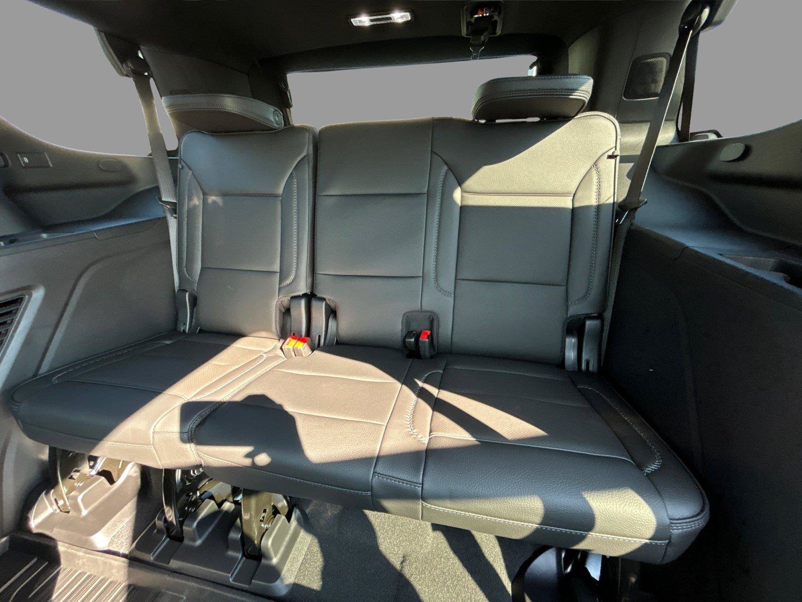 New 2026 GMC Yukon Denali w/ Denali Reserve Package AWD/4WD image 31