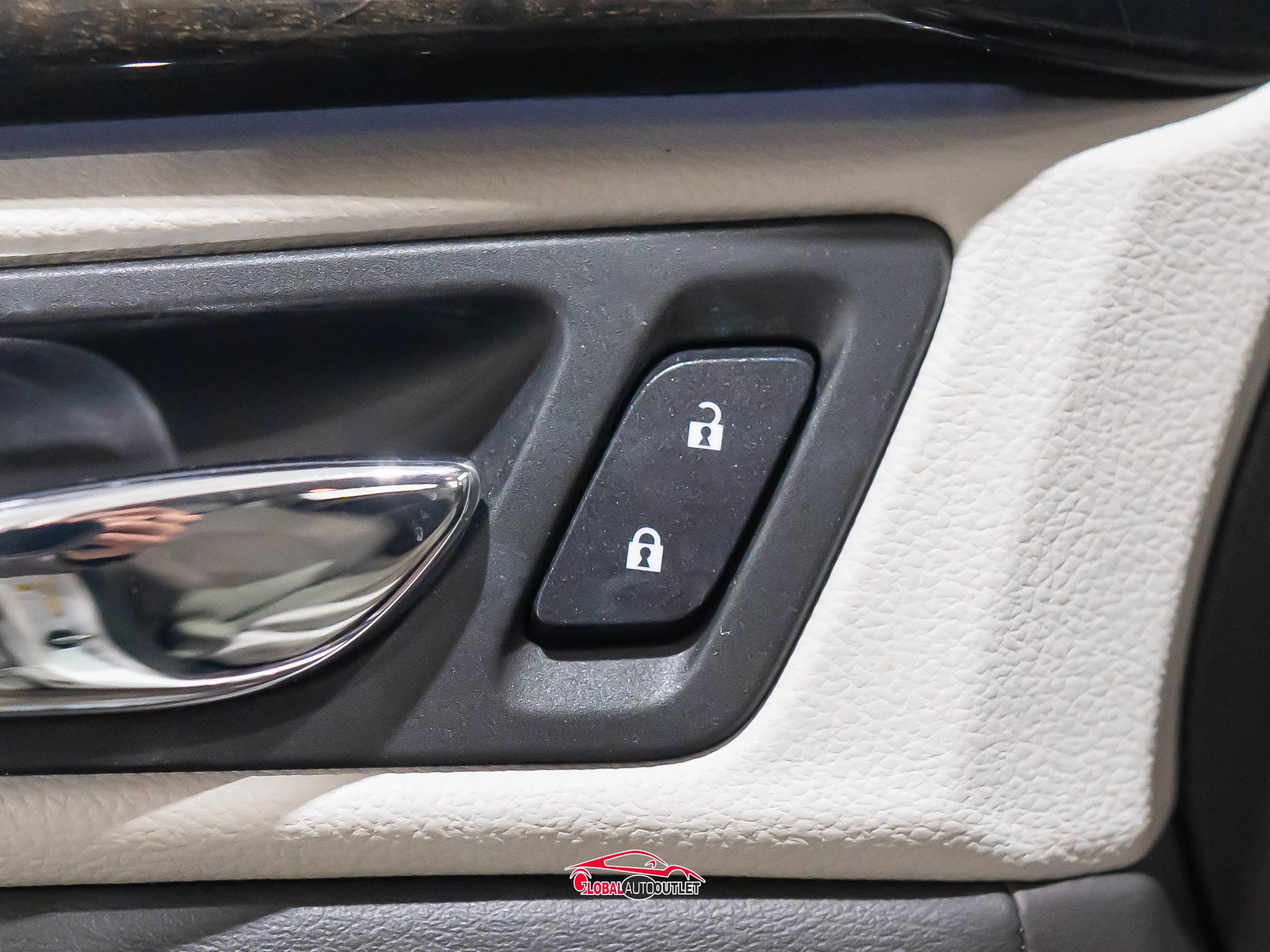 Used 2016 Cadillac SRX Premium image 45