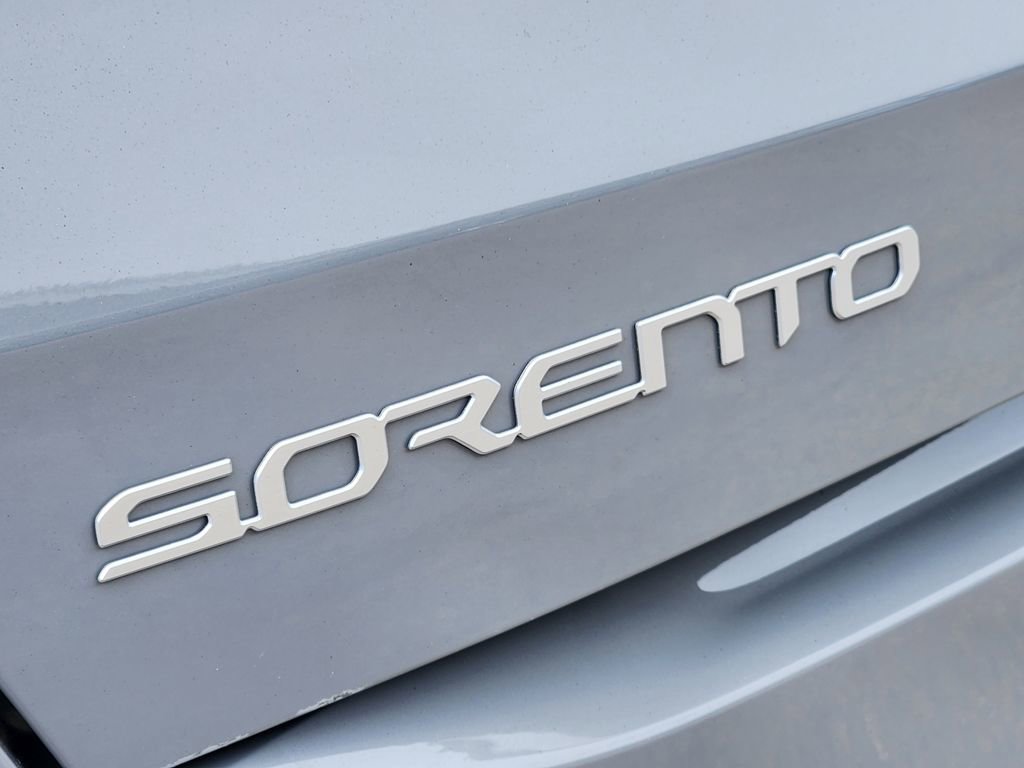 Used 2025 Kia Sorento S w/ Panoramic Sunroof Package image 11