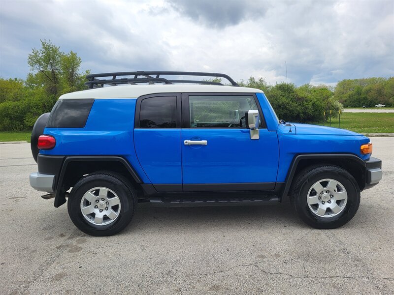 Used 2007 Toyota FJ Cruiser 4WD image 6