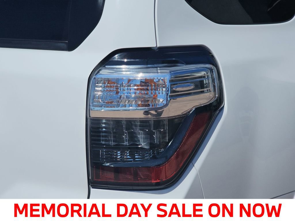 Used 2019 Toyota 4Runner SR5 Premium w/ Wilderness Package AWD/4WD image 39
