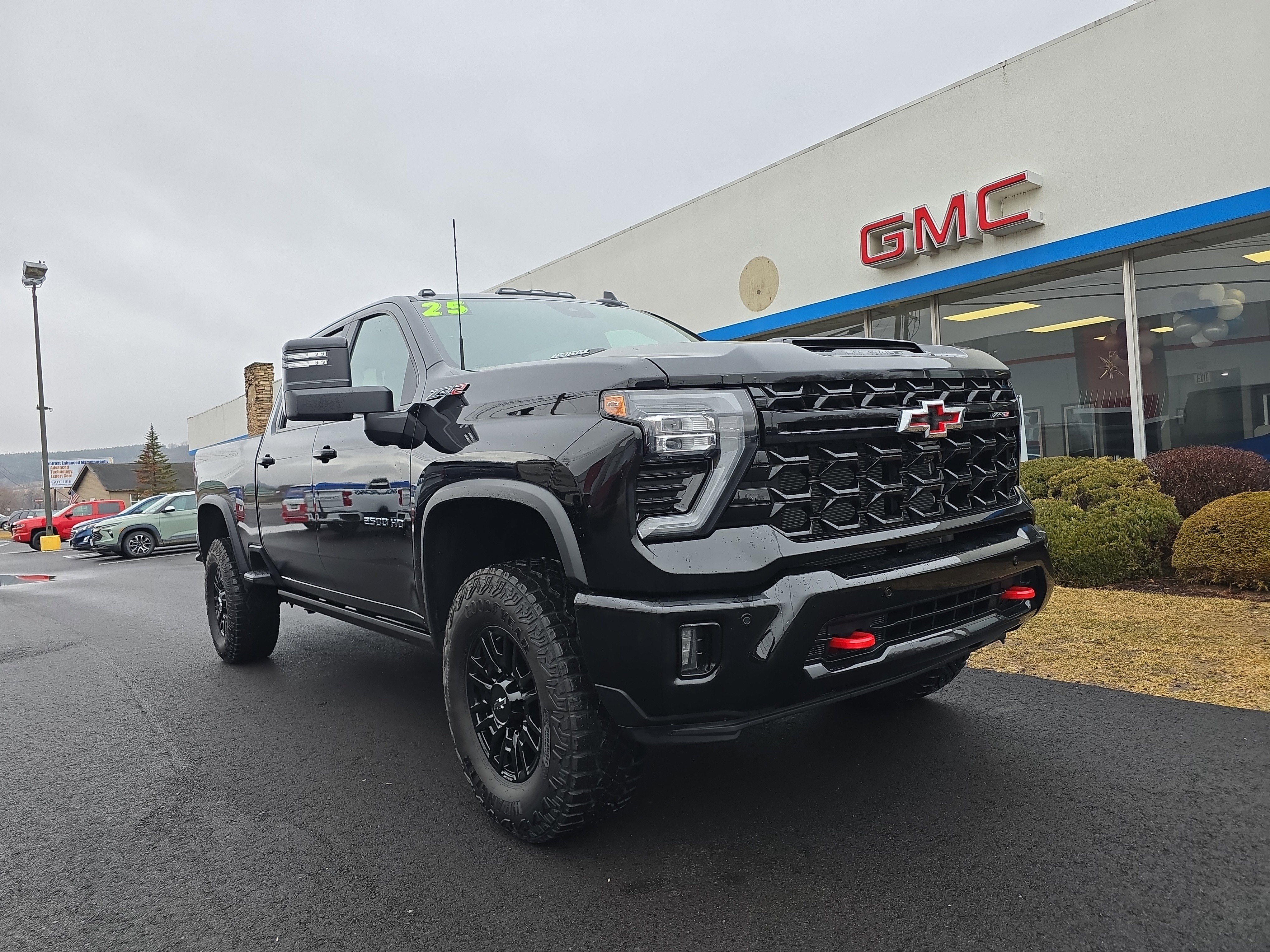 Used 2025 Chevrolet Silverado 2500 ZR2 w/ Technology Package image 1