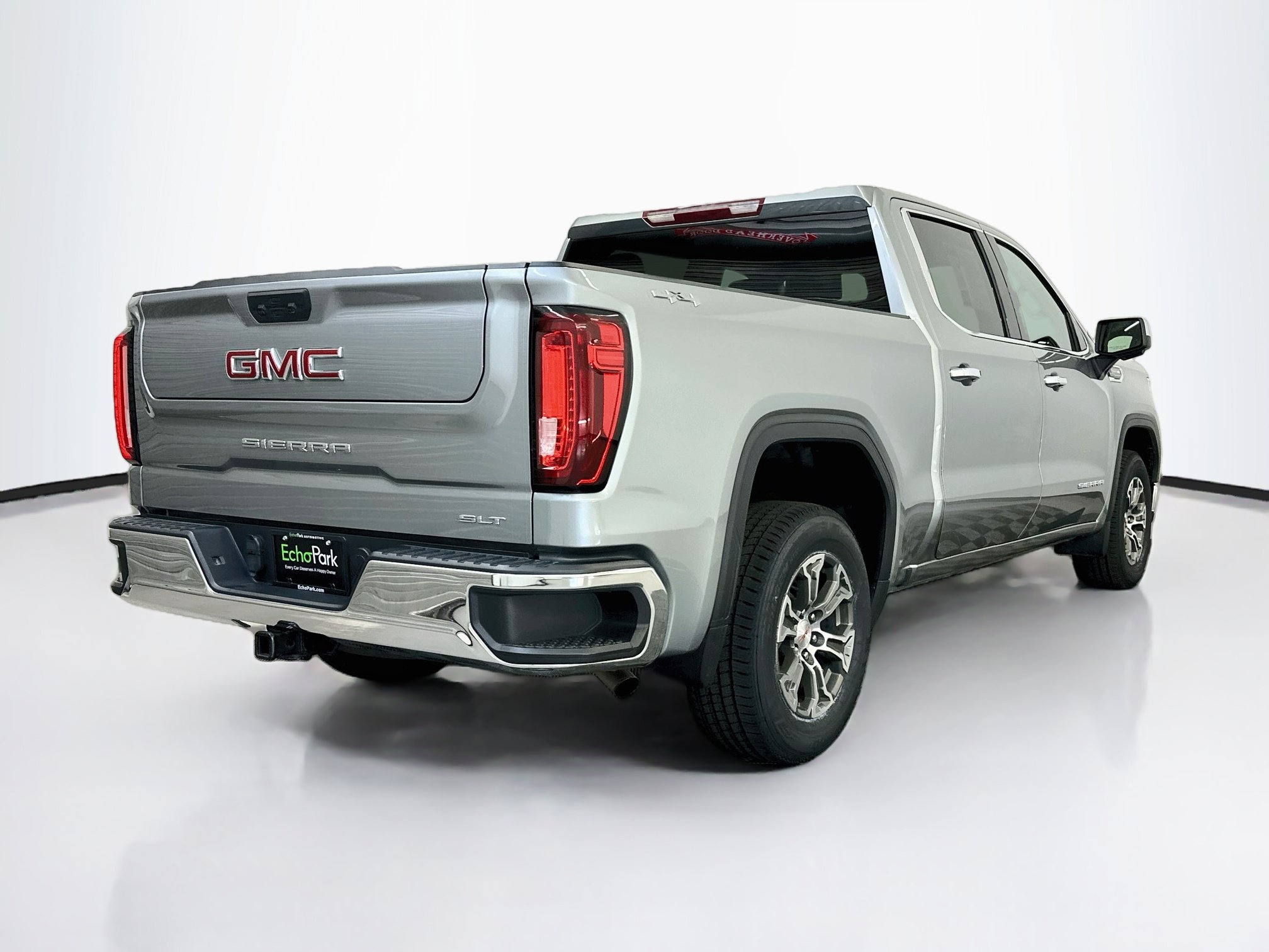Used 2025 GMC Sierra 1500 SLT AWD/4WD image 9