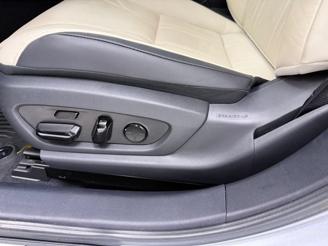Used 2025 Lexus ES 300h w/ Technology Package FWD image 28