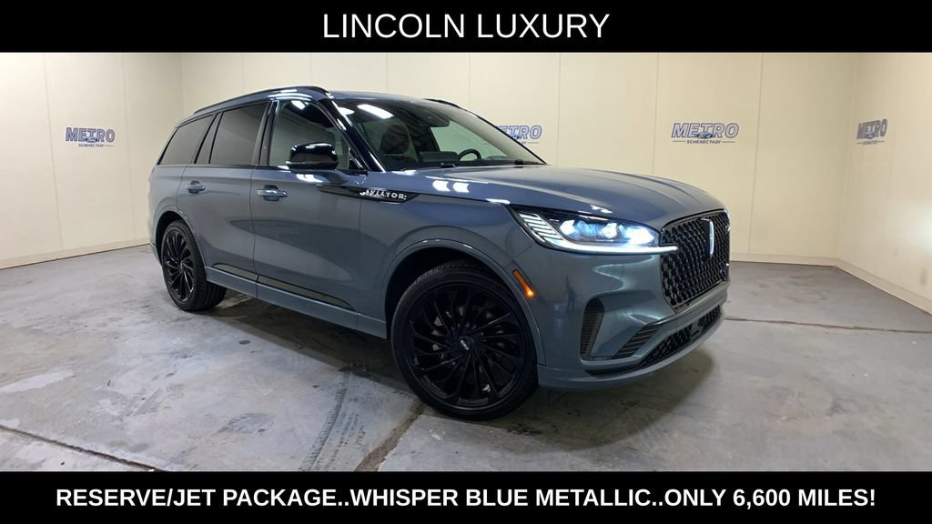 Used 2025 Lincoln Aviator Reserve w/ Equipment Group 201A AWD/4WD image 1