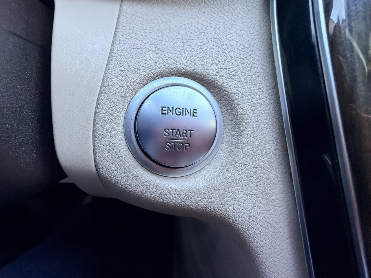 Used 2017 Mercedes-Benz C 300 Sedan image 18