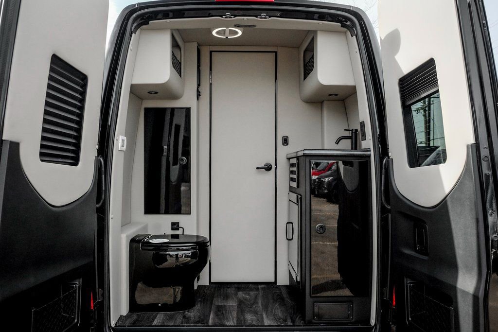 New 2025 Mercedes-Benz Sprinter 3500 image 3