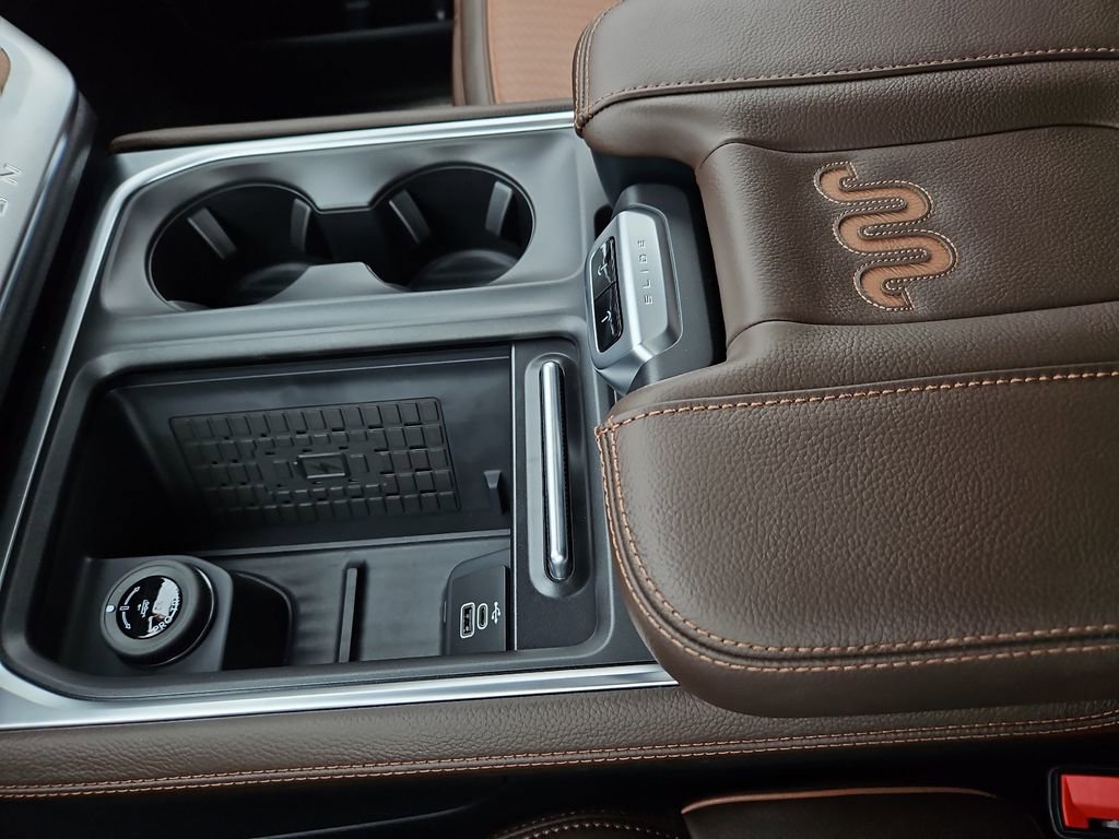 New 2025 Ford Expedition King Ranch image 28