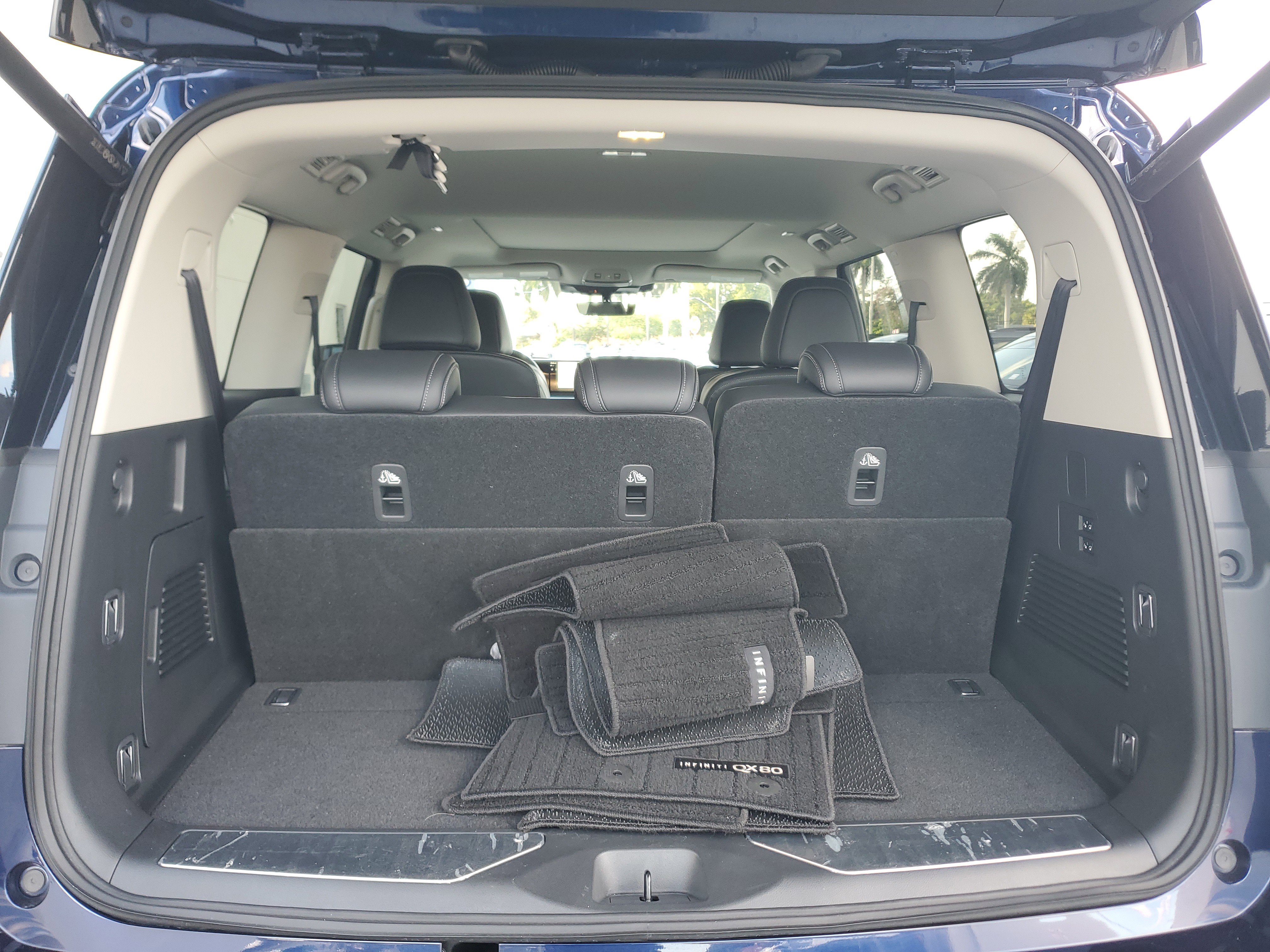 Used 2025 INFINITI QX80 Pure image 17