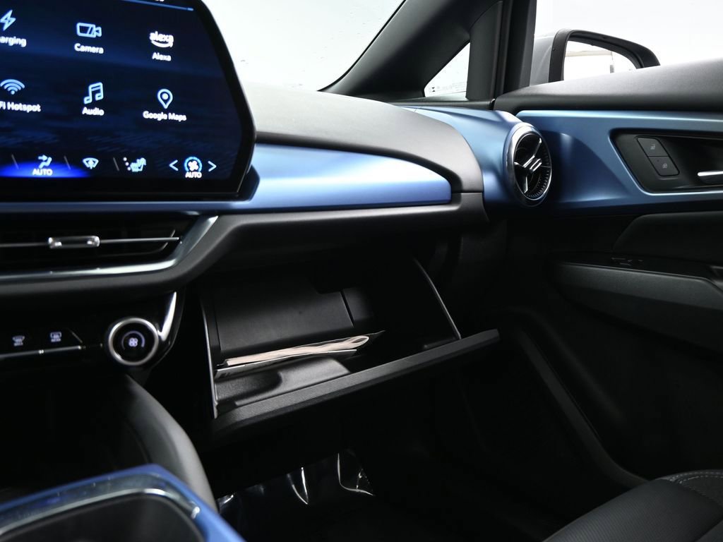 Used 2025 Chevrolet Equinox EV LT w/ Convenience Package image 29