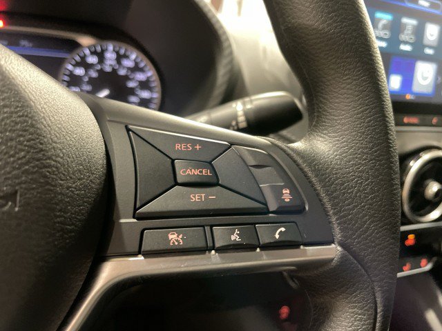 Used 2025 Nissan Sentra SV FWD image 31