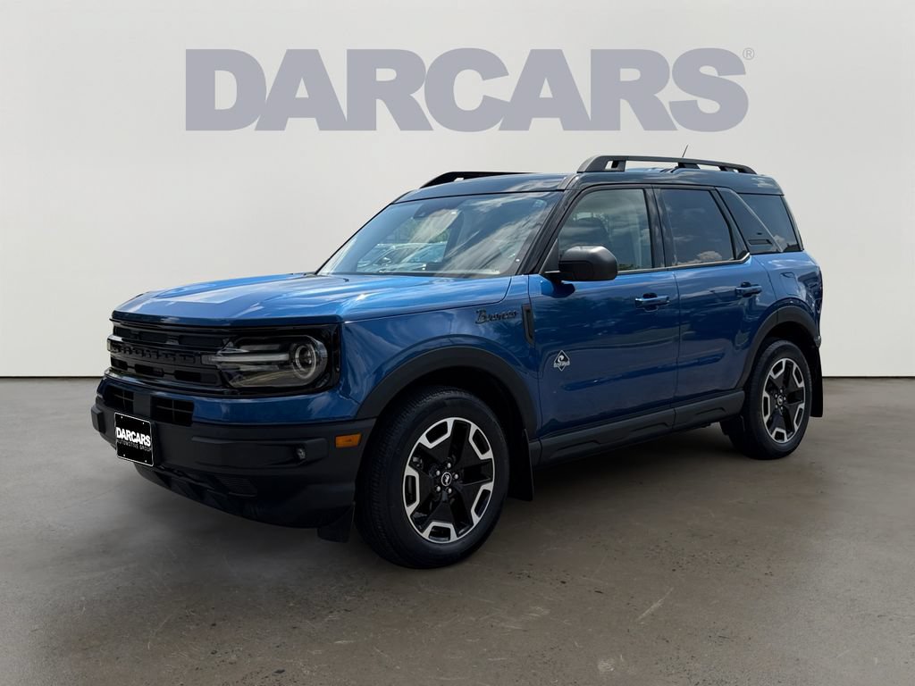 Used 2024 Ford Bronco Sport Outer Banks w/ Tech Package AWD/4WD image 2