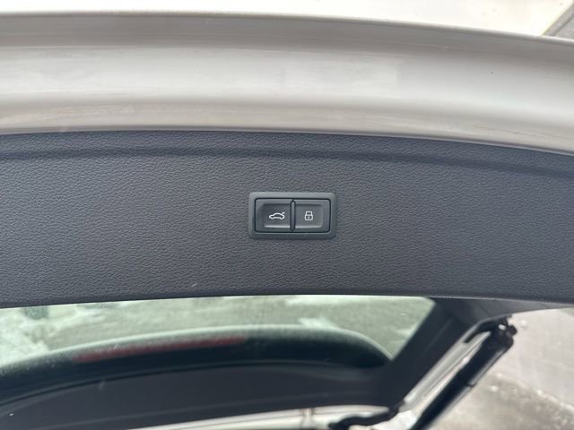 Used 2018 Audi Q5 2.0T Premium Plus w/ Premium Plus Package image 12