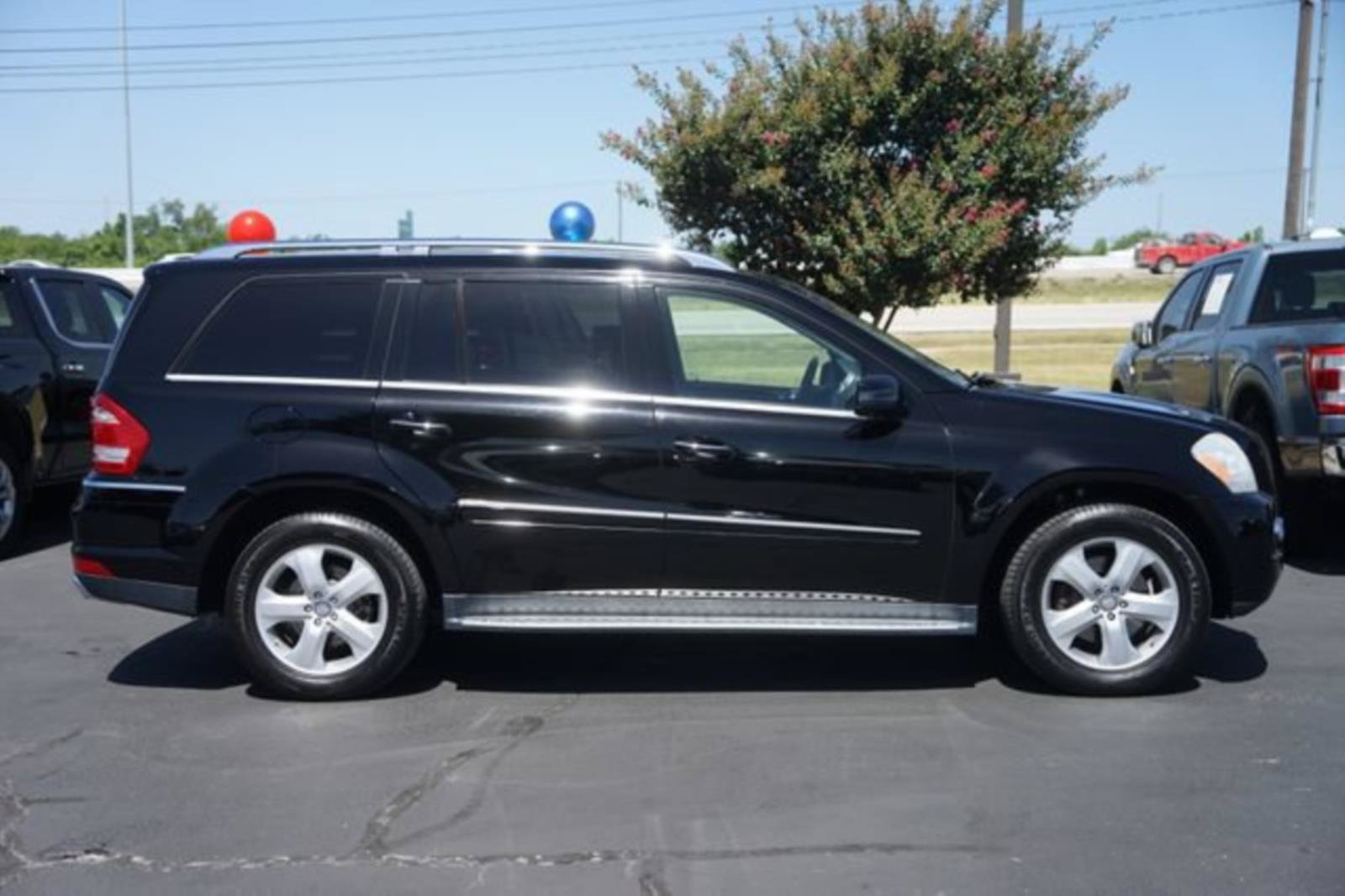 Used 2011 Mercedes-Benz GL 450 4MATIC image 5