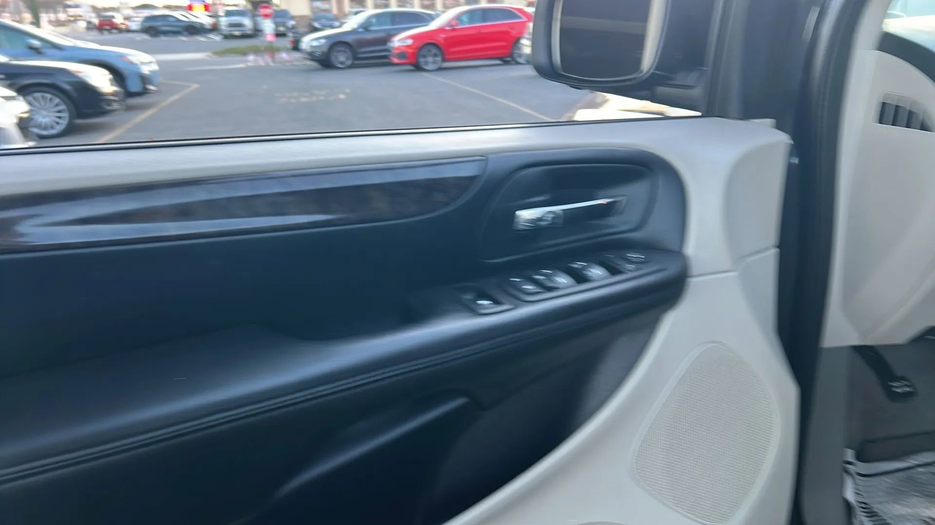 Used 2011 Dodge Grand Caravan Mainstreet w/ PWR Convenience Group FWD image 29