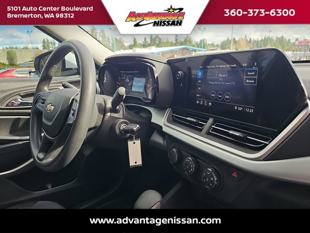 Used 2024 Chevrolet Trax LS w/ LS Convenience Package image 25