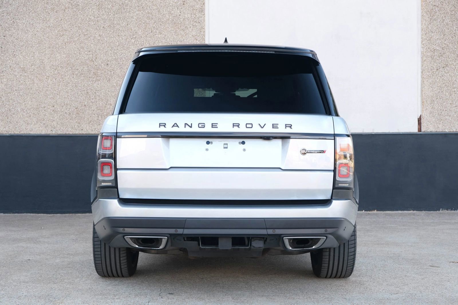Used 2020 Land Rover Range Rover SV Autobiography Dynamic image 16