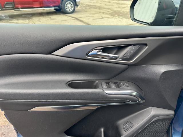 Used 2024 Chevrolet Traverse LT image 13