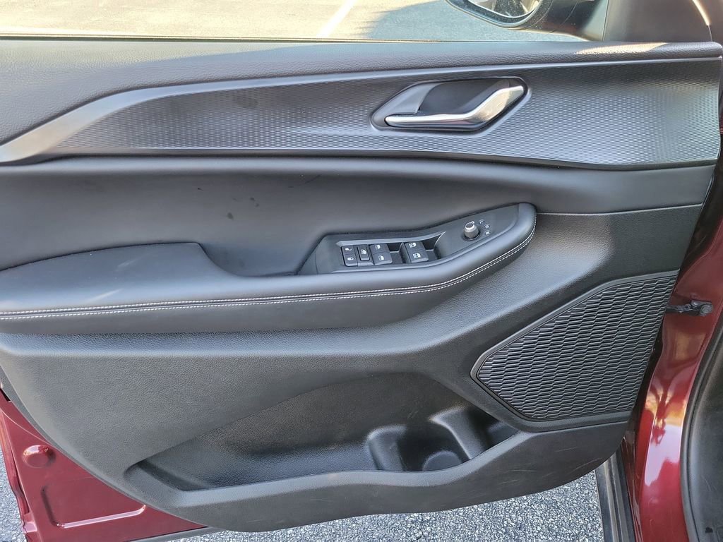 Used 2024 Jeep Grand Cherokee Laredo X w/ Trailer Tow Package image 23