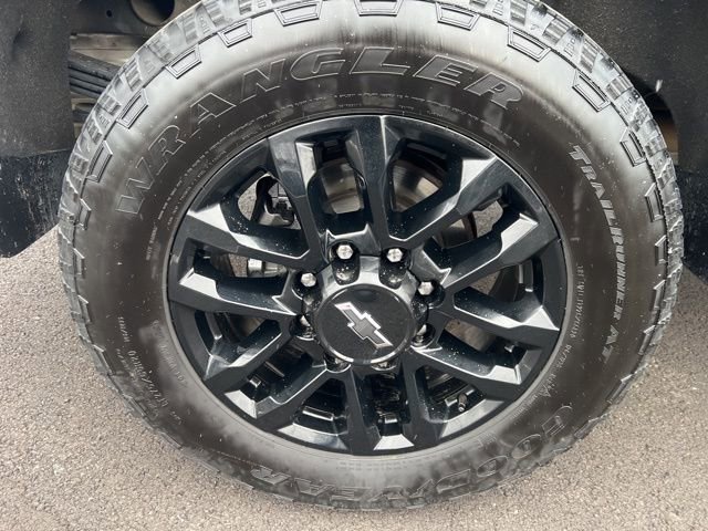 Used 2025 Chevrolet Silverado 2500 High Country w/ High Country Premium Package image 38