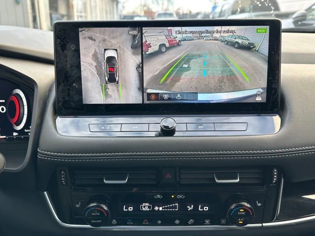 Used 2024 Nissan Rogue SL w/ SL Premium Package image 14