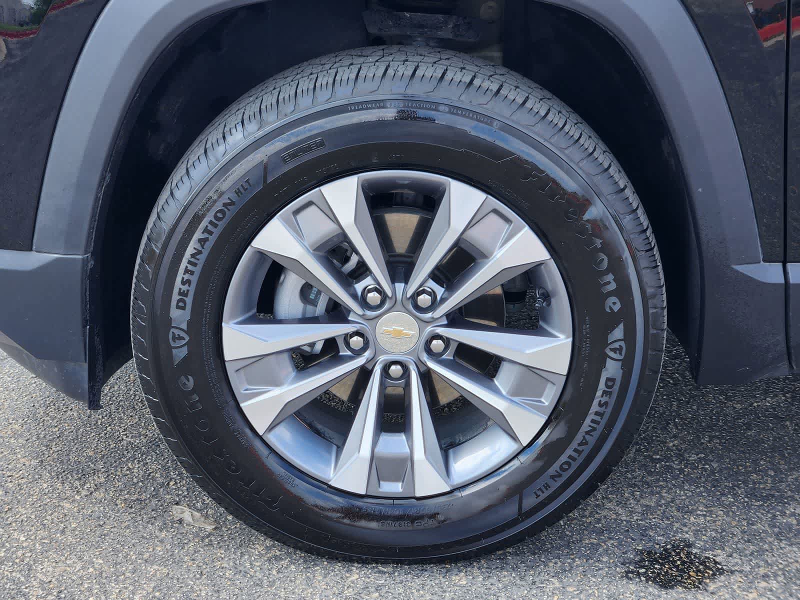 Used 2025 Chevrolet Equinox LT w/ Safety and Technology Package FWD image 9