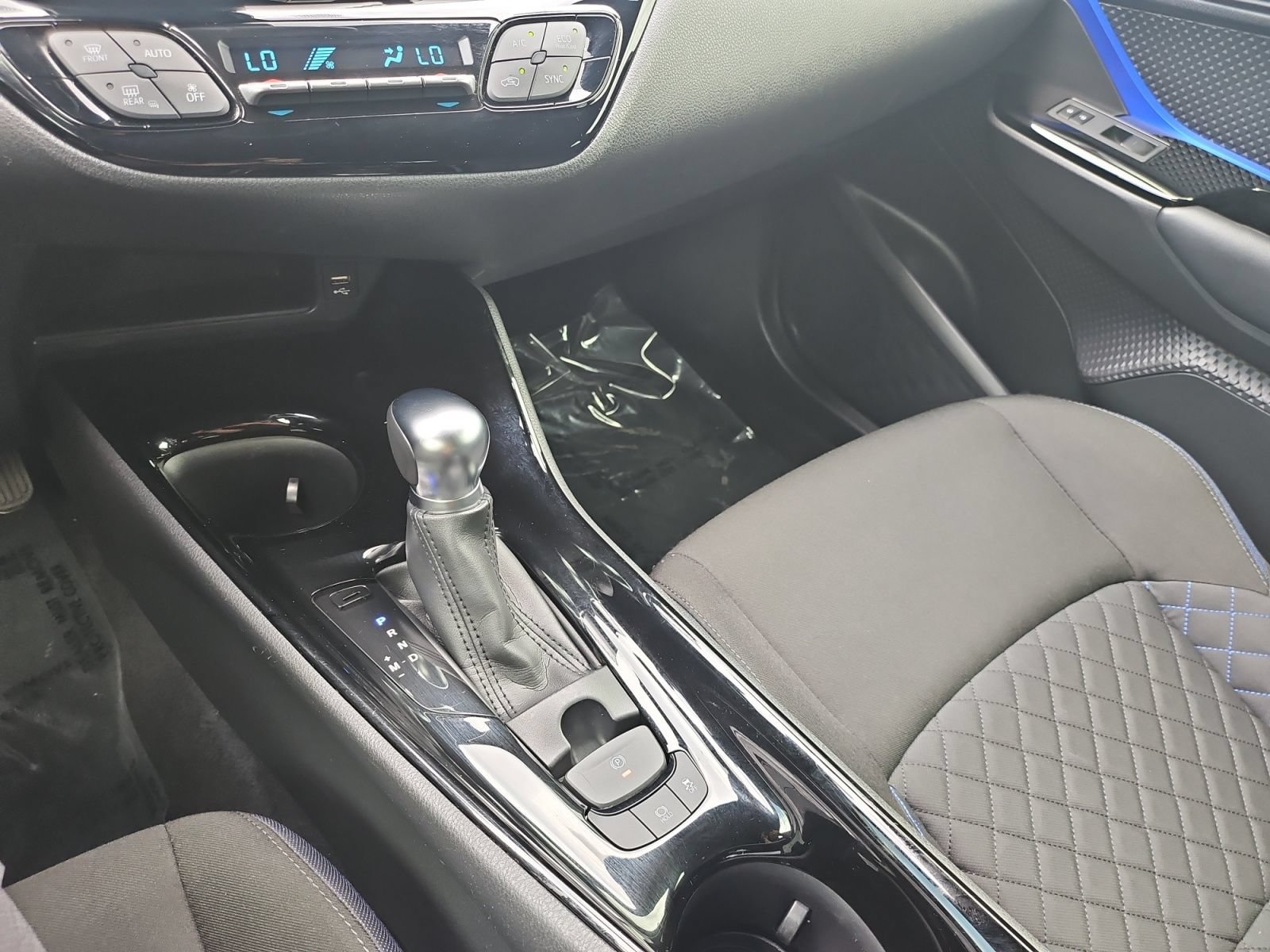 Used 2021 Toyota C-HR XLE FWD image 18