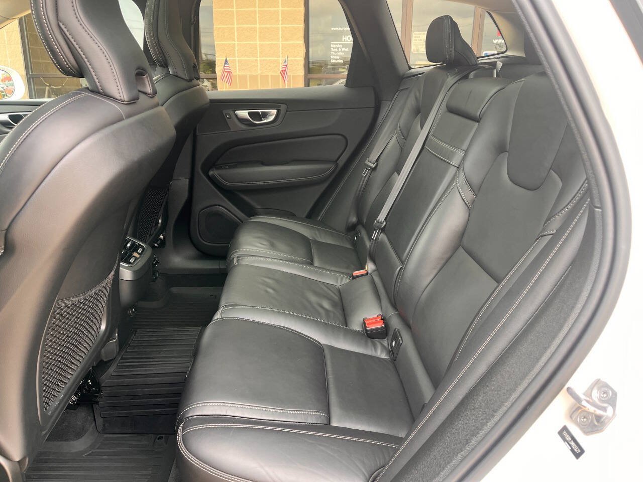 Used 2021 Volvo XC60 T5 Inscription w/ Advanced Package AWD/4WD image 19