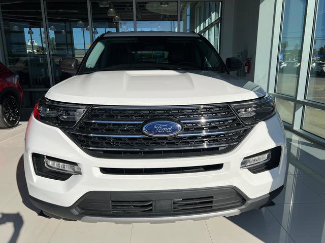 Used 2022 Ford Explorer XLT w/ Equipment Group 202A image 3