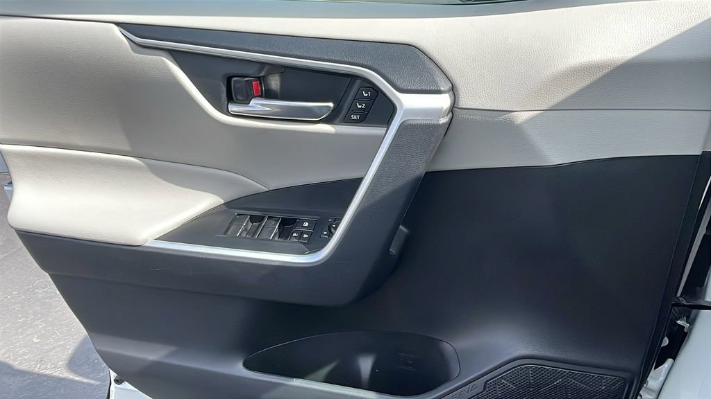 Certified 2021 Toyota RAV4 XLE Premium image 27