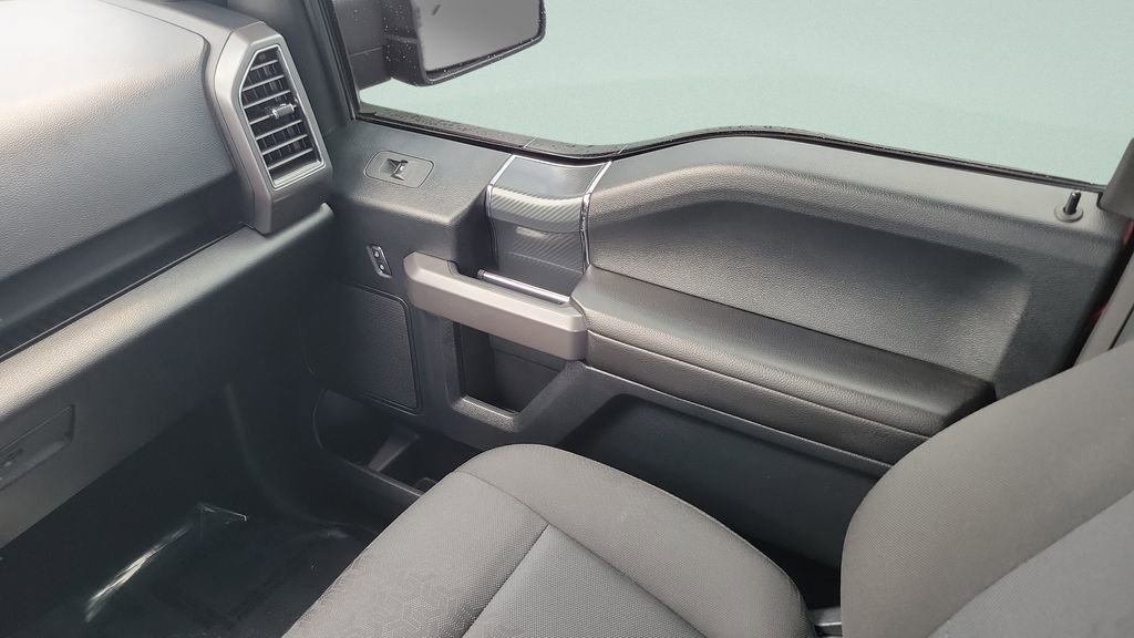 Used 2019 Ford F150 XLT w/ Equipment Group 302A Luxury AWD/4WD image 12