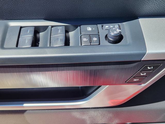 Used 2025 Toyota Tundra Platinum AWD/4WD image 25