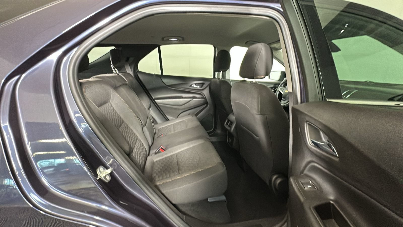 Used 2018 Chevrolet Equinox LT AWD/4WD image 31